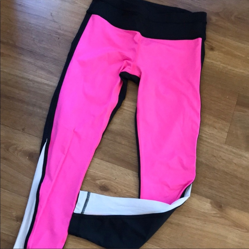 SOLD - lululemon leggings 6